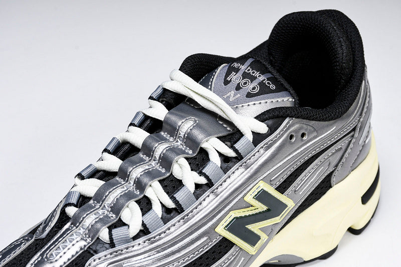 New Balance 1000