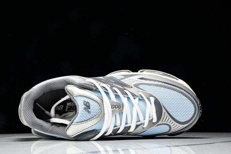 New Balance 2000 Sneakers