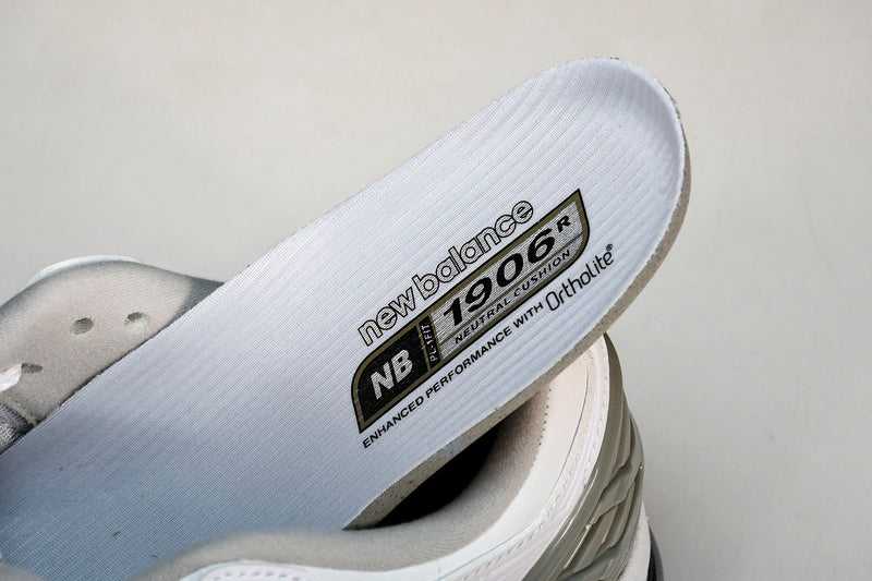 New Balance 1906