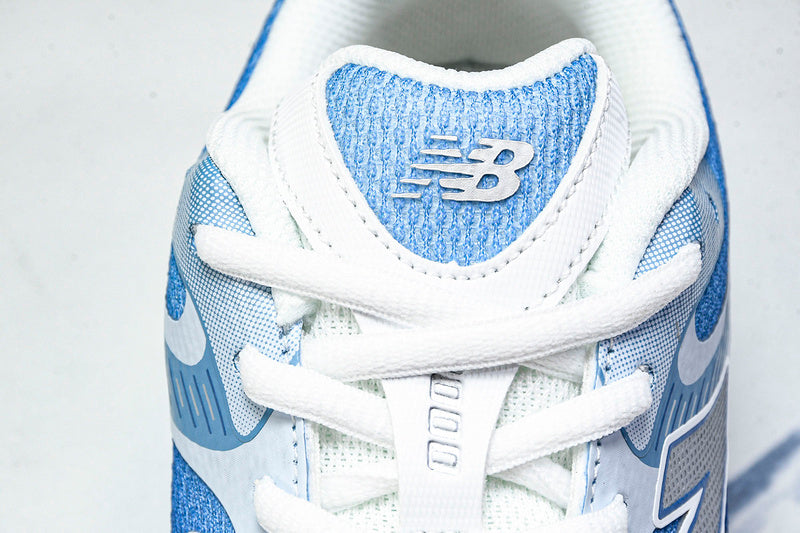New Balance 2000 Sneakers