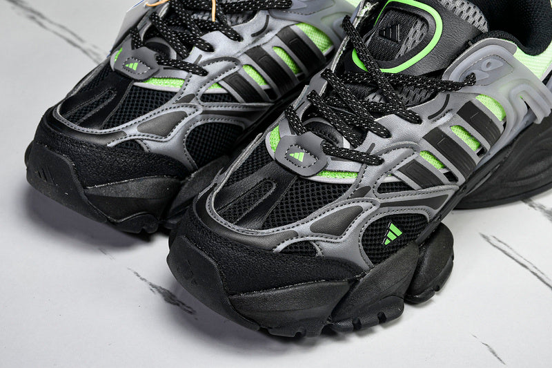 Tênis Adidas XLG