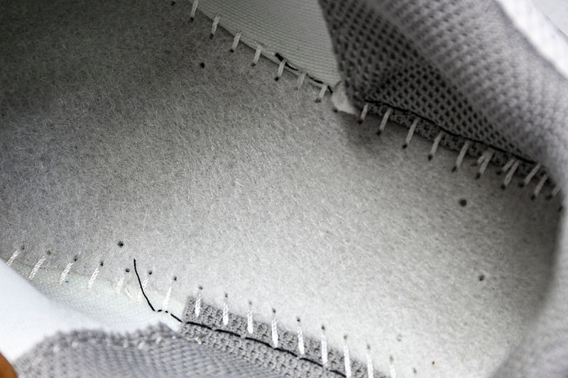 New Balance 2000 Sneakers