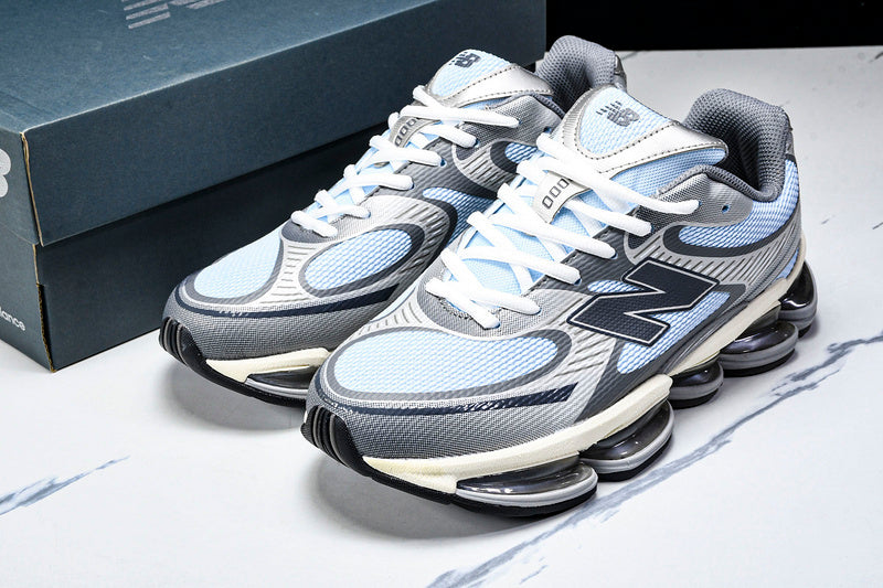 New Balance 2000 Sneakers