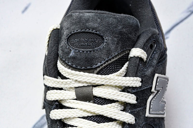 New Balance 2002