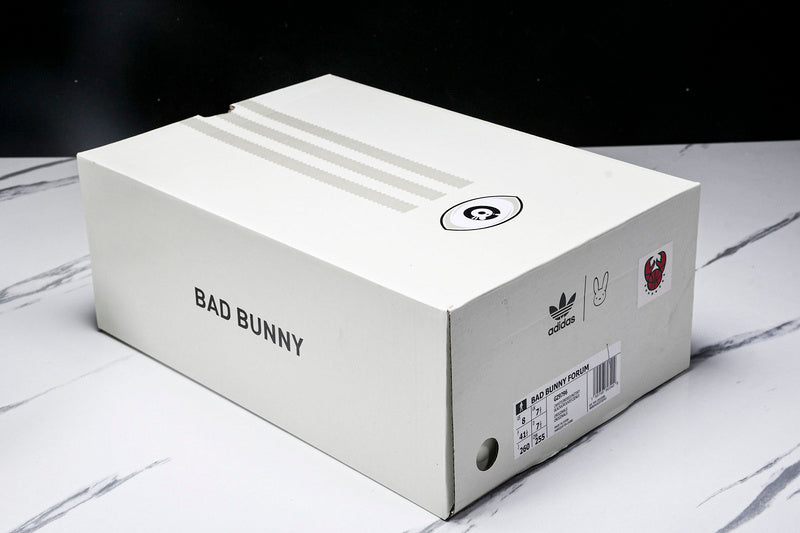 Tênis Adidas x Bad Bunny