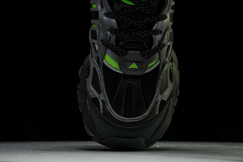 Tênis Adidas XLG