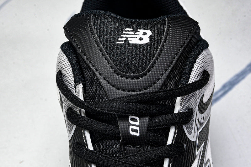 New Balance 2000 Sneakers