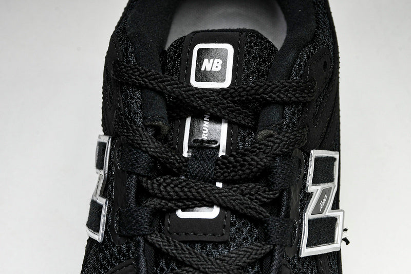 New Balance 1906