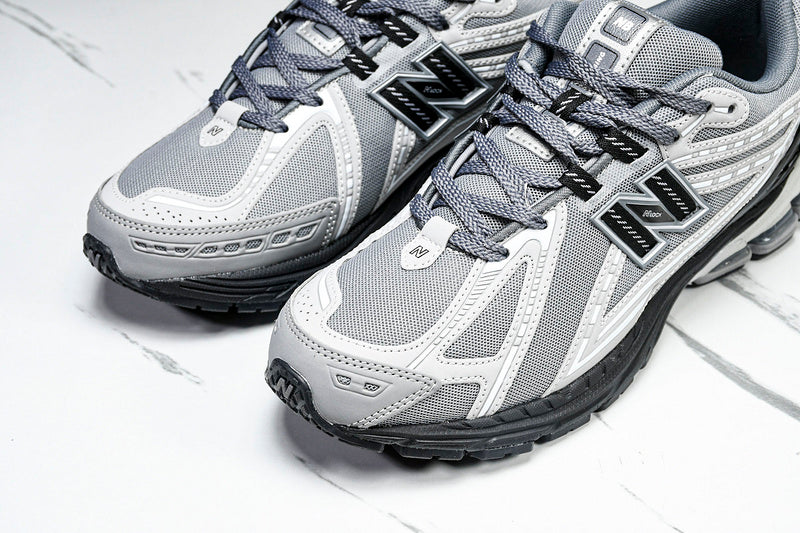 New Balance 1906