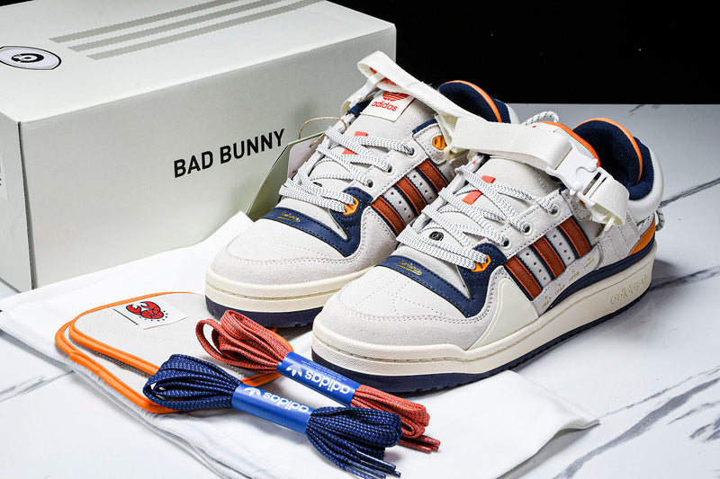 Tênis Adidas x Bad Bunny