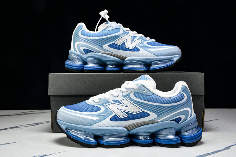 New Balance 2000 Sneakers