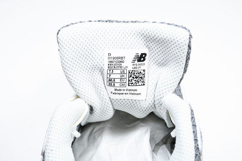 New Balance 1906