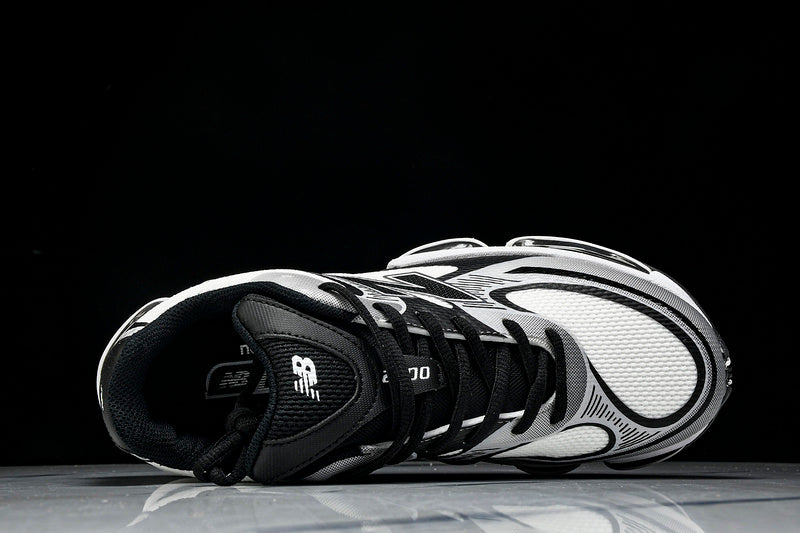 New Balance 2000 Sneakers