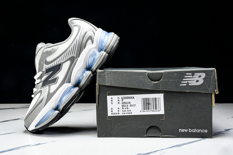New Balance 2000 Sneakers