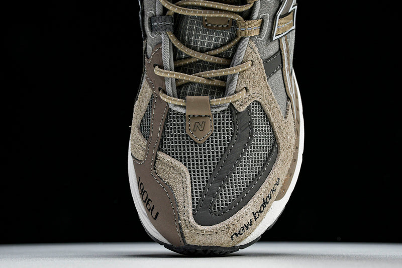 New Balance 1906