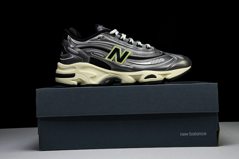 New Balance 1000