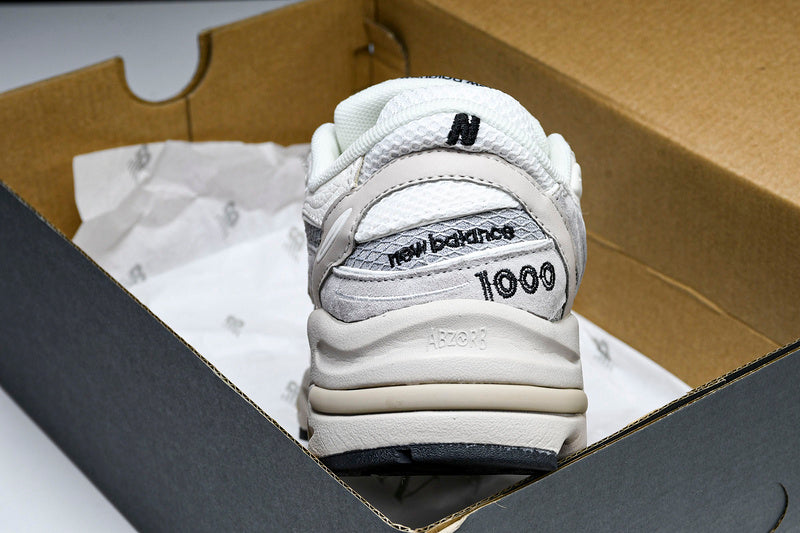 New Balance 1000