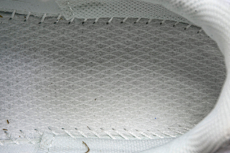 New Balance 2000 Sneakers