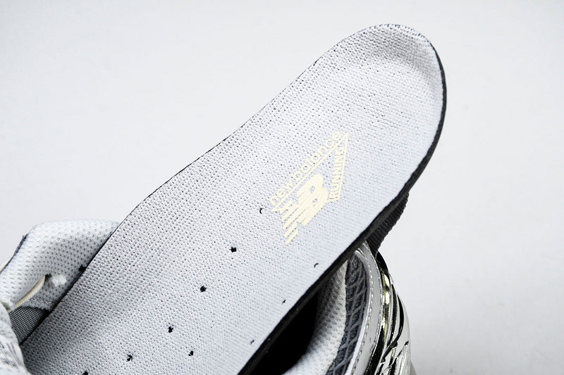 New Balance 1906