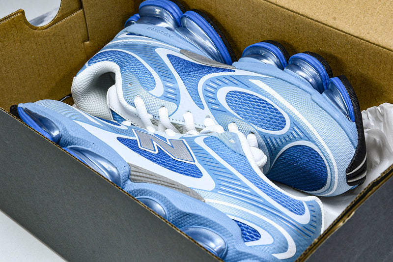 New Balance 2000 Sneakers