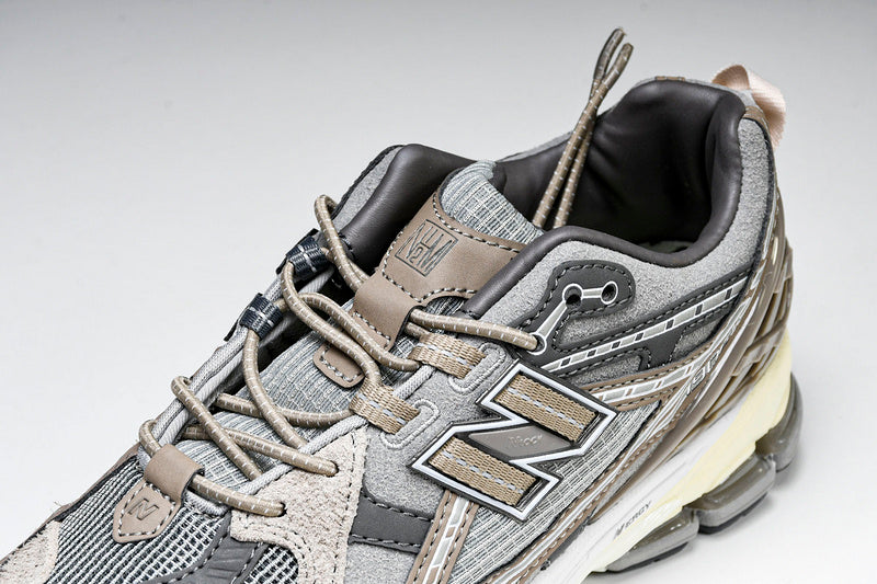 New Balance 1906