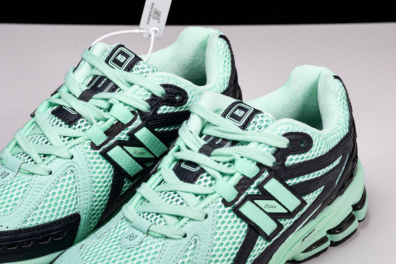 New Balance 1906