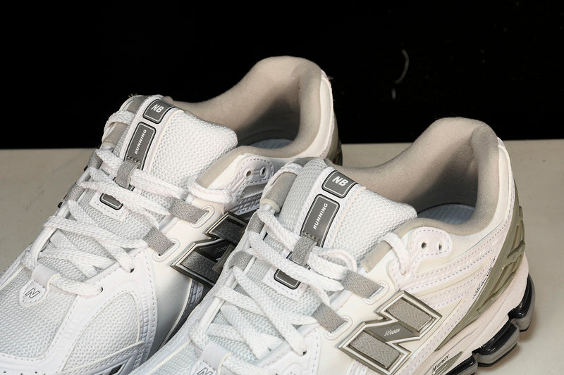 New Balance 1906