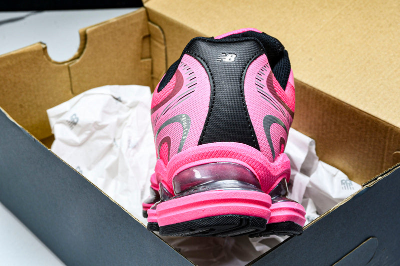 New Balance 2000 Sneakers