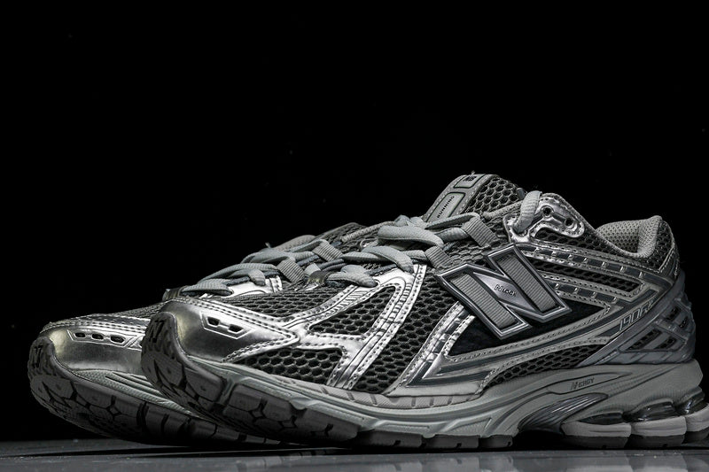 New Balance 1906