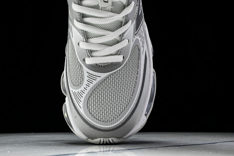 New Balance 2000 Sneakers
