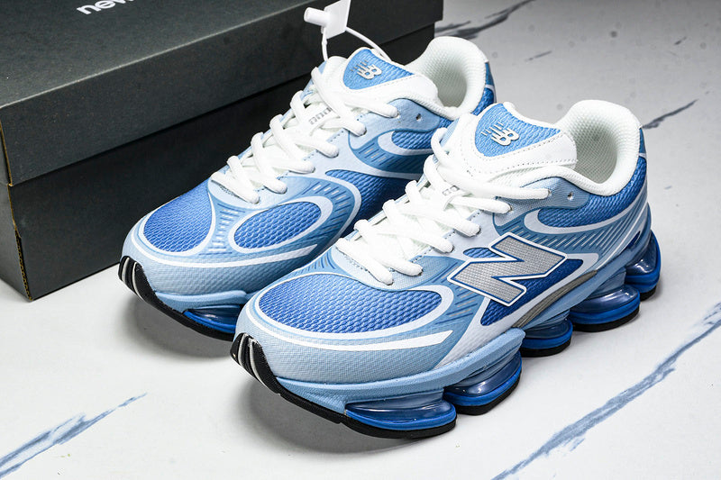 New Balance 2000 Sneakers