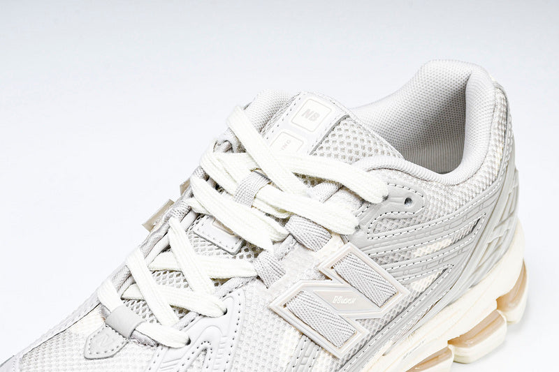 New Balance 1906