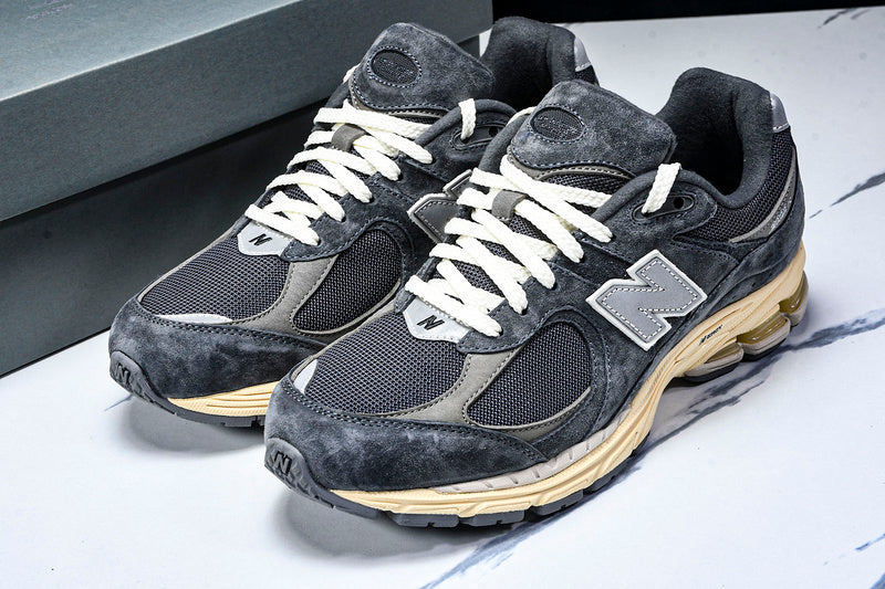 New Balance 2002