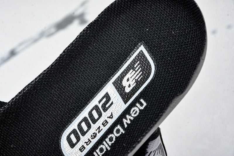 New Balance 2000 Sneakers