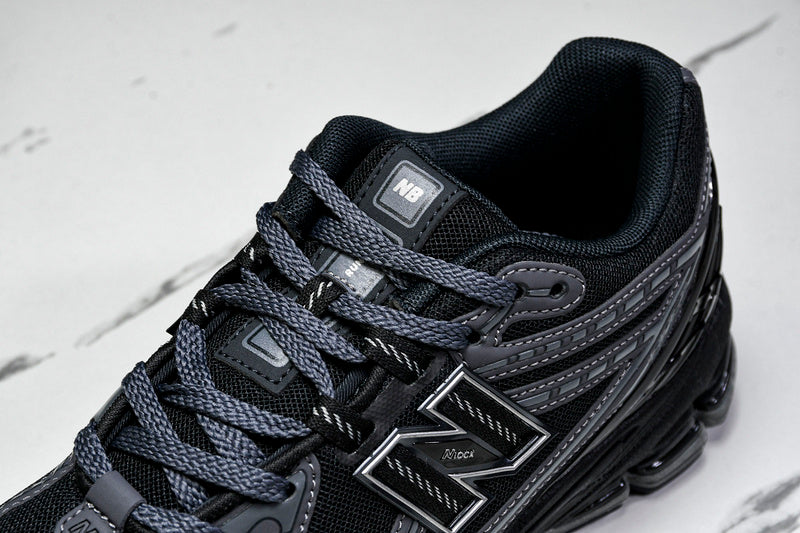 New Balance 1906