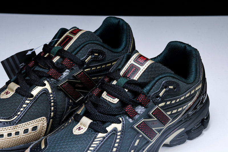 New Balance 1906