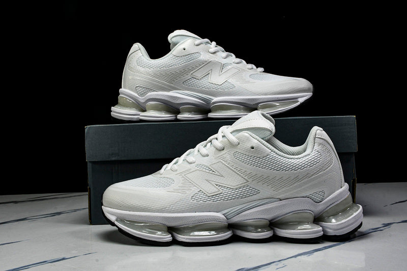 New Balance 2000 Sneakers