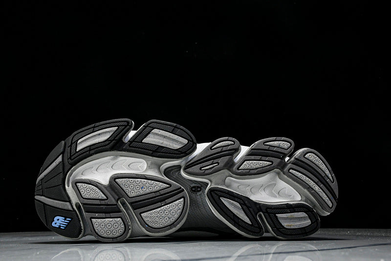 New Balance 2000 Sneakers