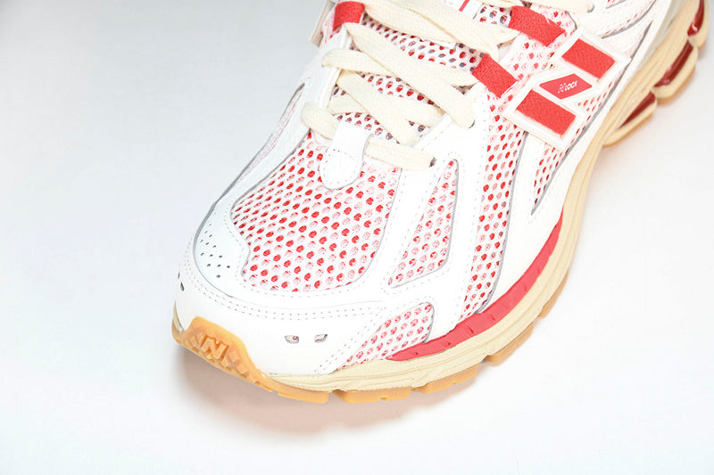 New Balance 1906