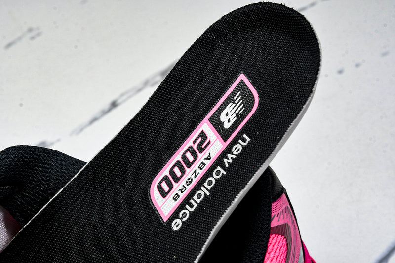 New Balance 2000 Sneakers