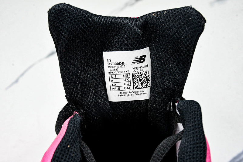 New Balance 2000 Sneakers