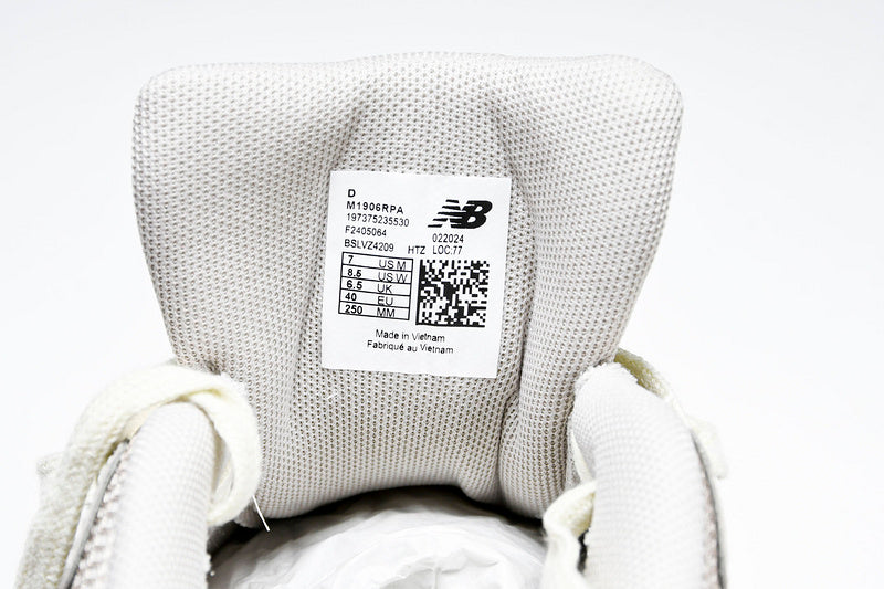 New Balance 1906