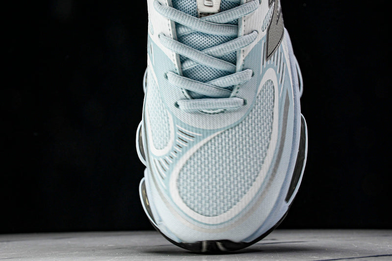 New Balance 2000 Sneakers
