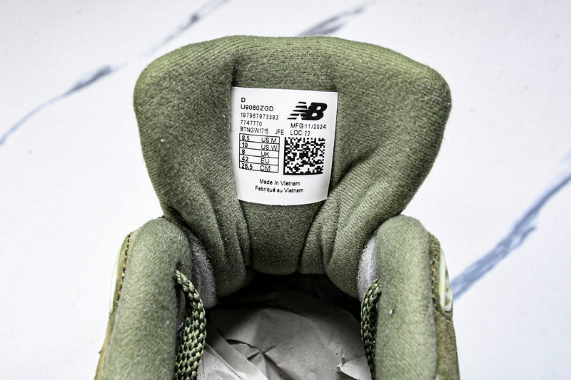 New Balance 9060