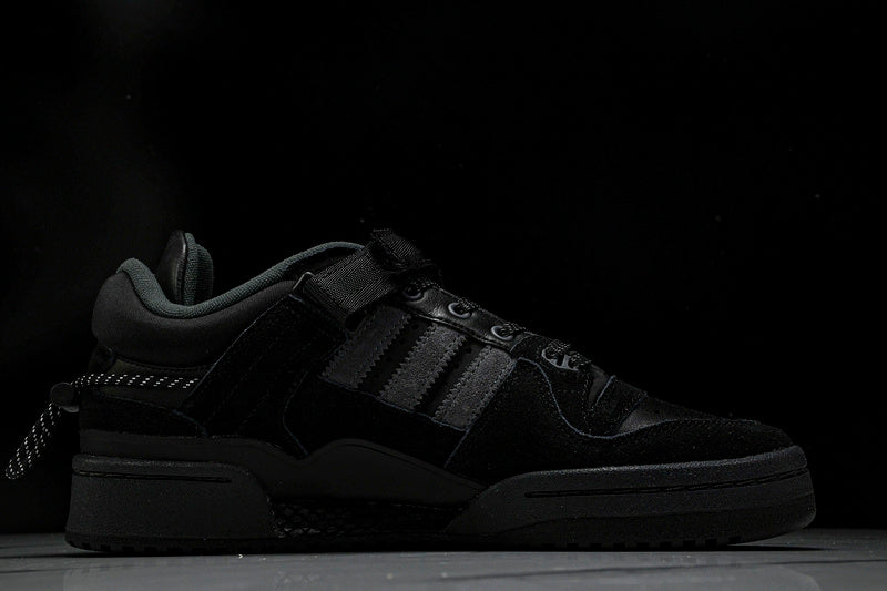 Tênis Adidas x Bad Bunny