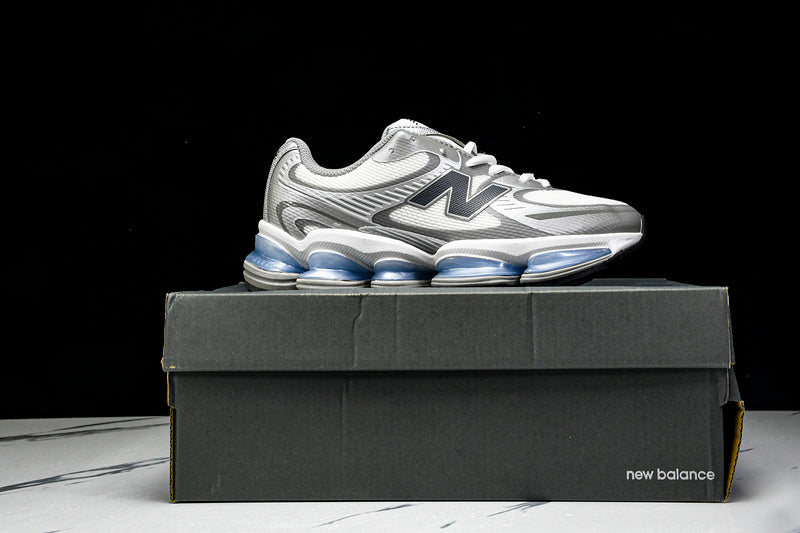 New Balance 2000 Sneakers
