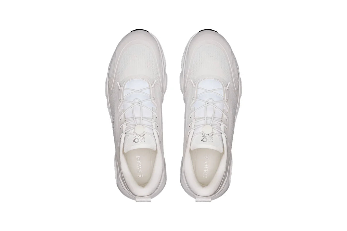 Tênis On Running Cloudsolo Loewe Branco Cinza Claro