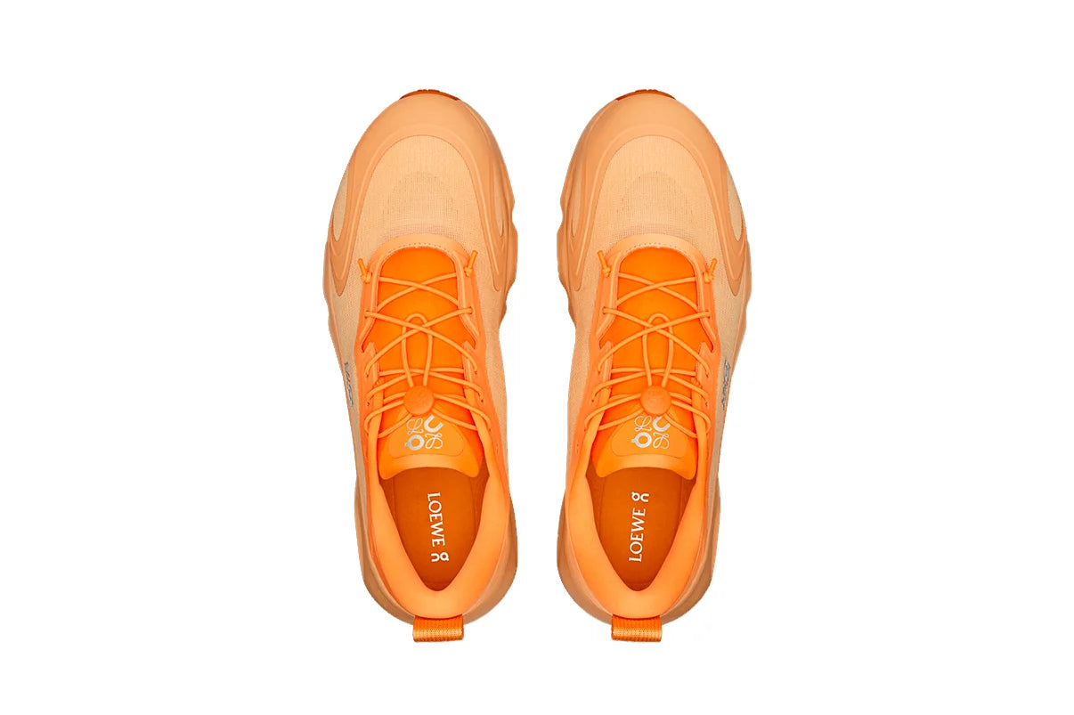 Tênis On Running Cloudsolo Loewe Branco Laranja